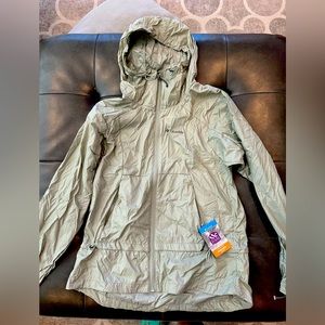 Columbia women’s wind breaker